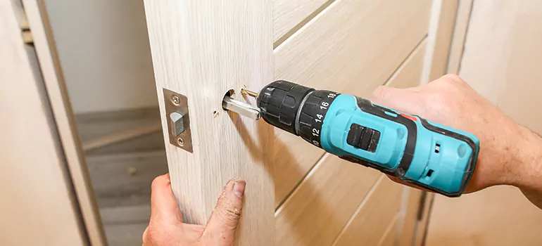 Old Door Knob Repair in Hialeah, FL