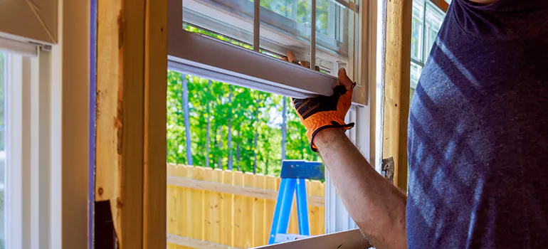 >Bay Window Curtain Rail Track in Hialeah, FL