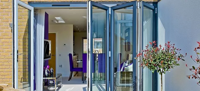 Commercial Door Glass Repair in Hialeah, FL